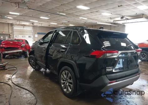 2019 Toyota Rav4 Limited z USA, uszkodzony, nr VIN JTMN1RFV1KD518639